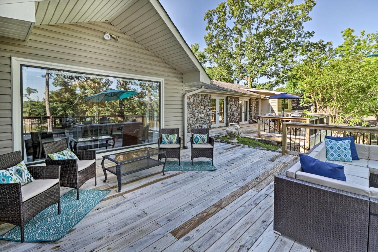 Luxury Hot Springs Oasis On Lake With Private Dock! Bagian luar foto