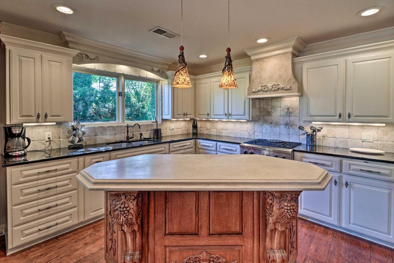 Luxury Hot Springs Oasis On Lake With Private Dock! Bagian luar foto