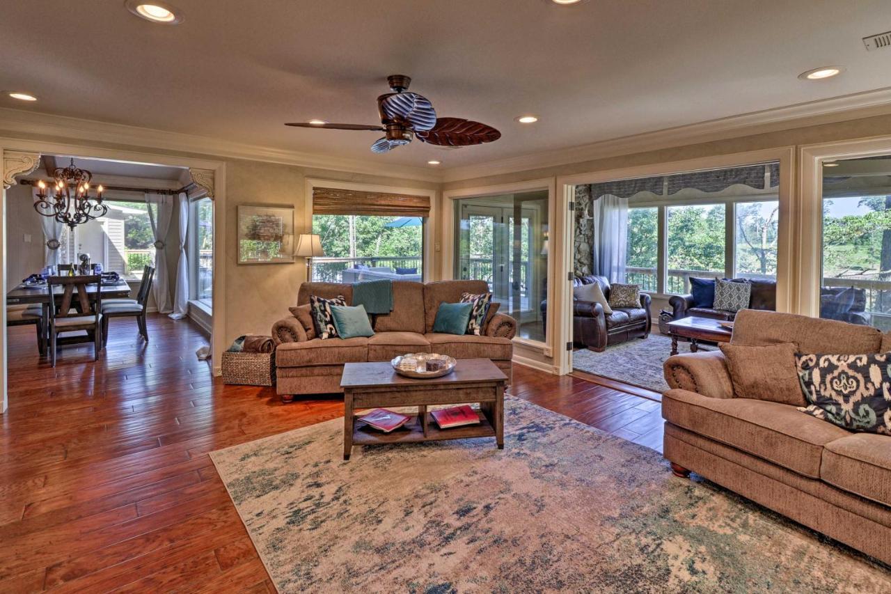 Luxury Hot Springs Oasis On Lake With Private Dock! Bagian luar foto